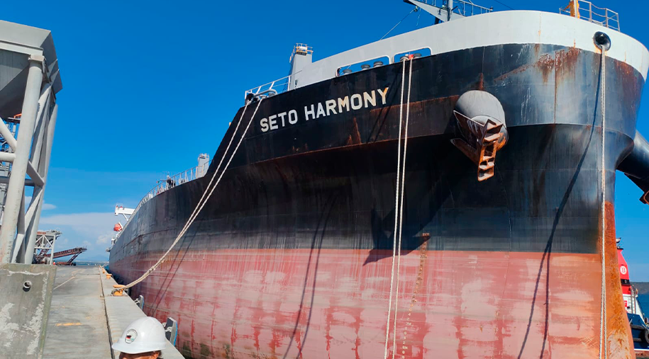 Botadura de draga DR39 construída en GUAYMAS